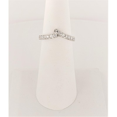 Ribbon Diamond Wedding Band