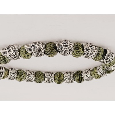 WILLIAM HENRY RELIANT SILVER SKULL AND GREEN SERPENTINE BEAD BRACELET