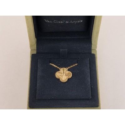 VAN CLEEF & ARPELS VCA VINTAGE ALHAMBRA PENDANT NECKLACE