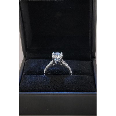 Vera Wang 14K White gold engagement ring with round brilliant diamond