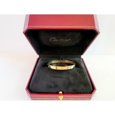 Cartier Love bracelet in 18K Yellow Gold Size 16