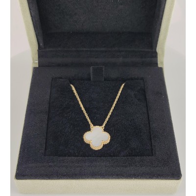 Van Cleef & Arpels Mother of pearl  Pendant Chain 18K Yellow Gold