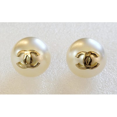 Women's Chanel Pearl Earrings