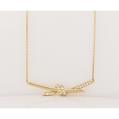 Tiffany Knot Pendant in Yellow Gold with Diamonds