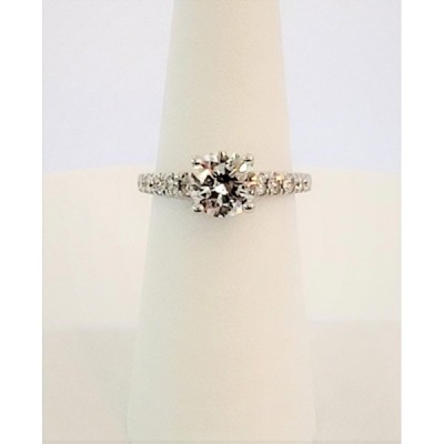 Vera Wang 14K White gold engagement ring with round brilliant diamond